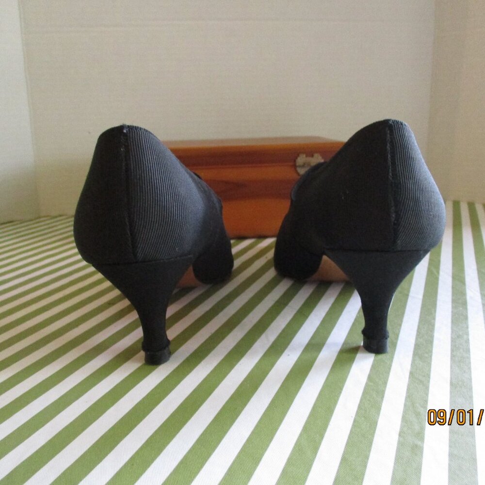 Perspective Pumps - Picture 5 of 13